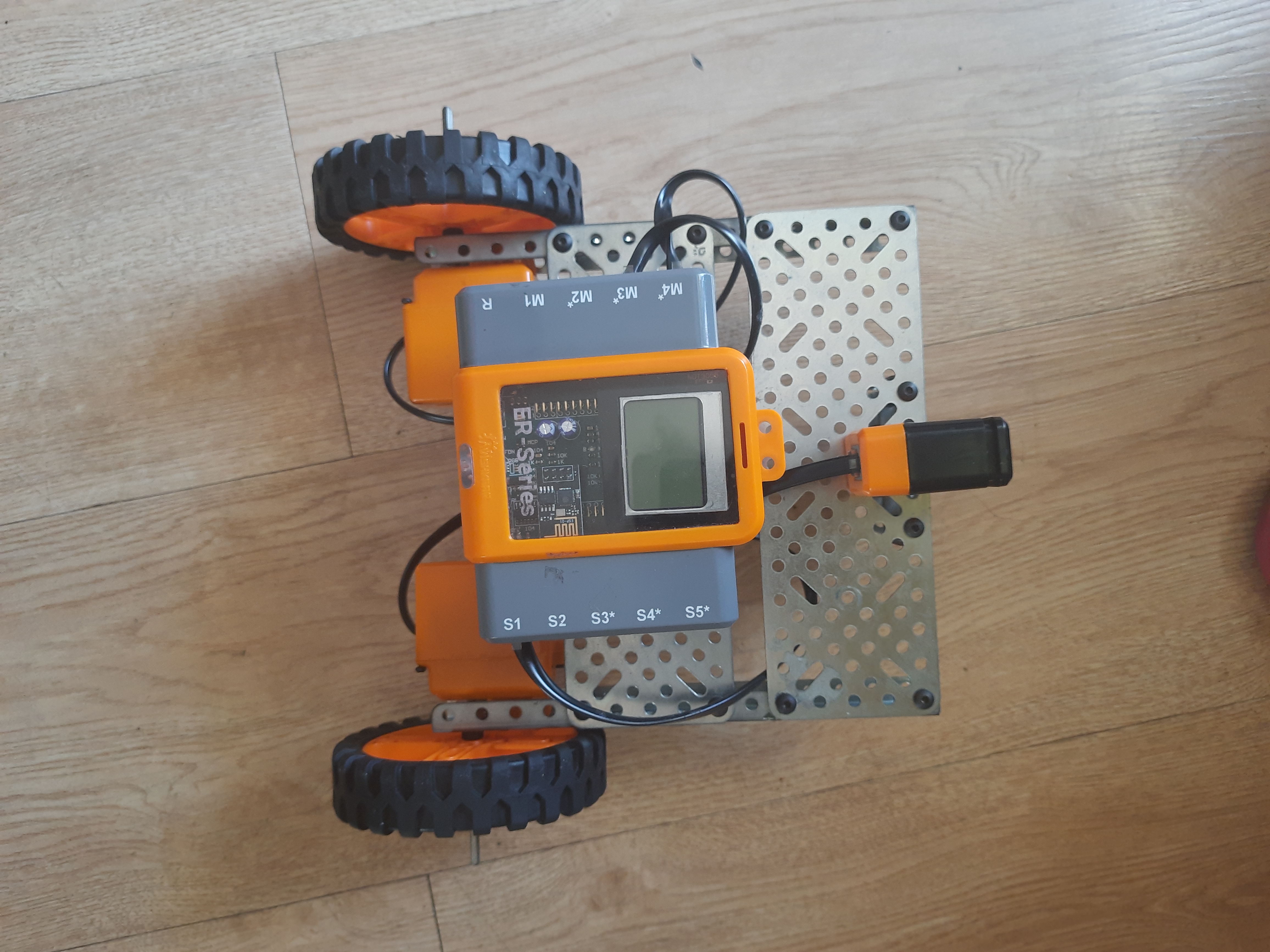 obstacle avoider using touch sensor - Avishkaar Project