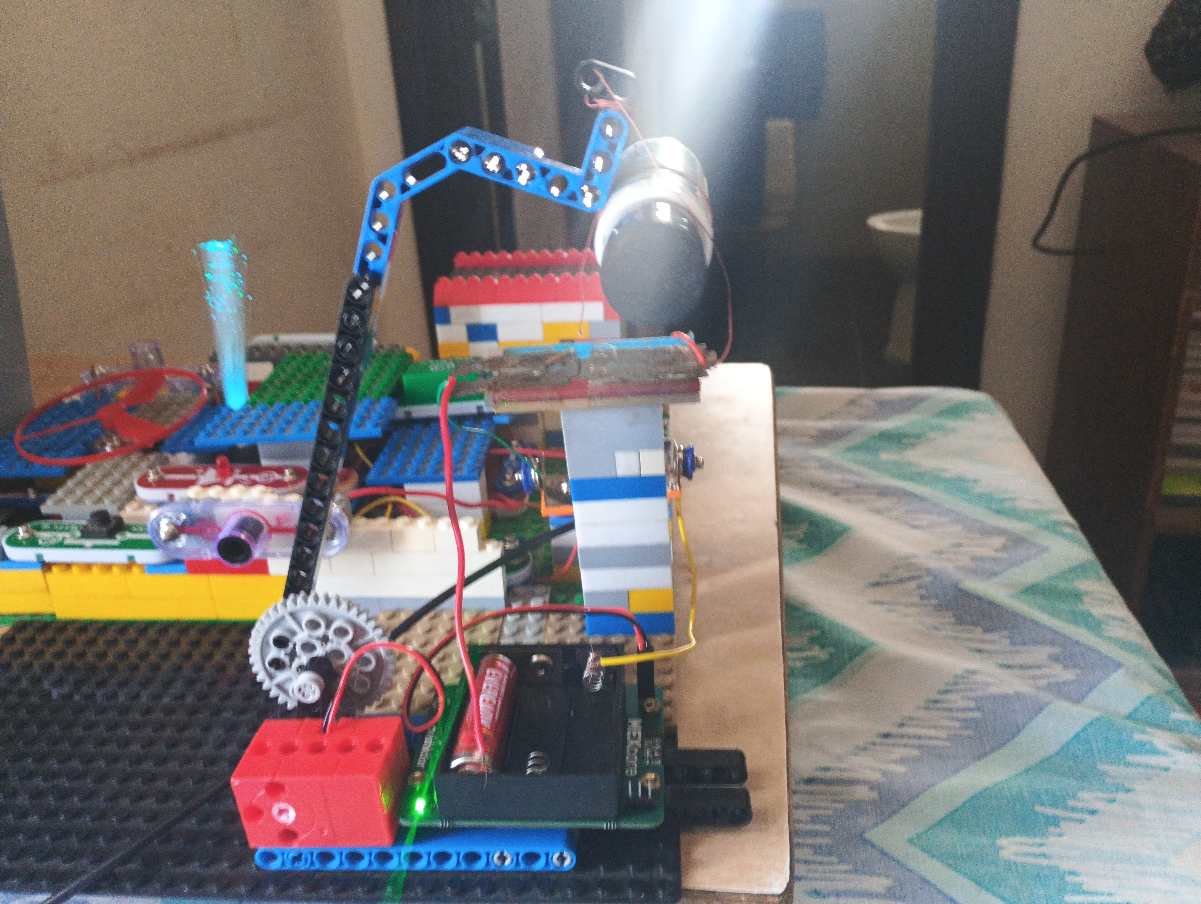 WEIGHT LIFTER - Avishkaar Project