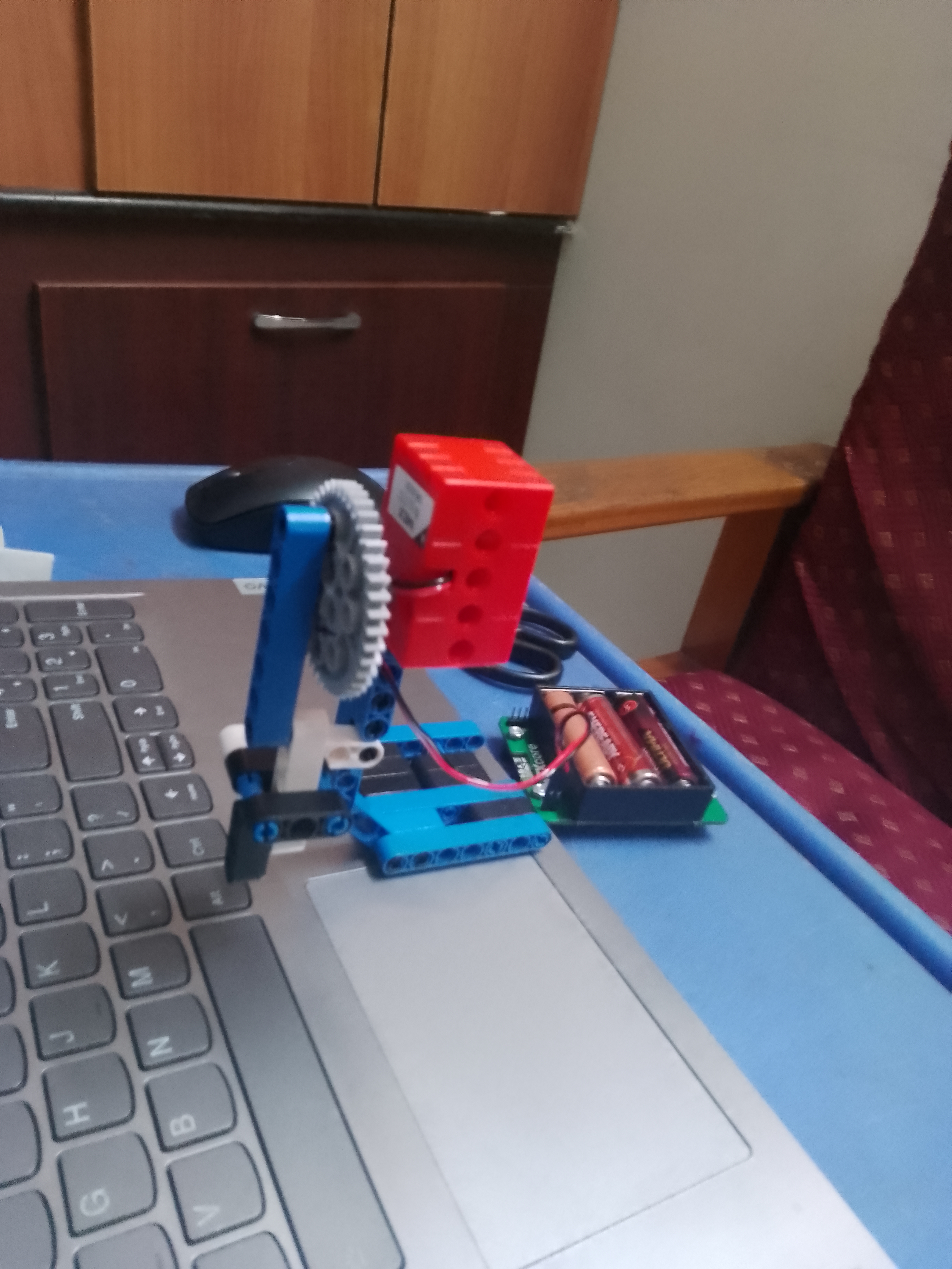 Avishkaar: Robotics, Coding and STEM Education For Kids